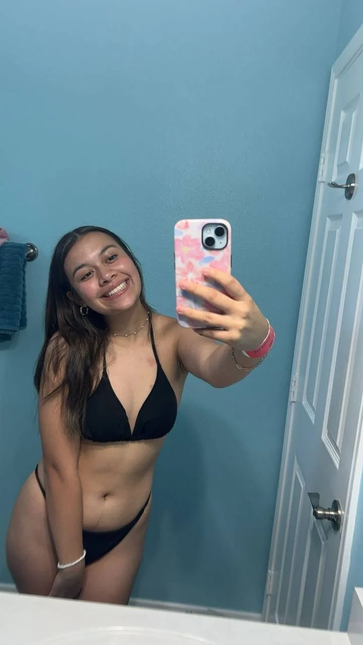 Audrina 18 image 6