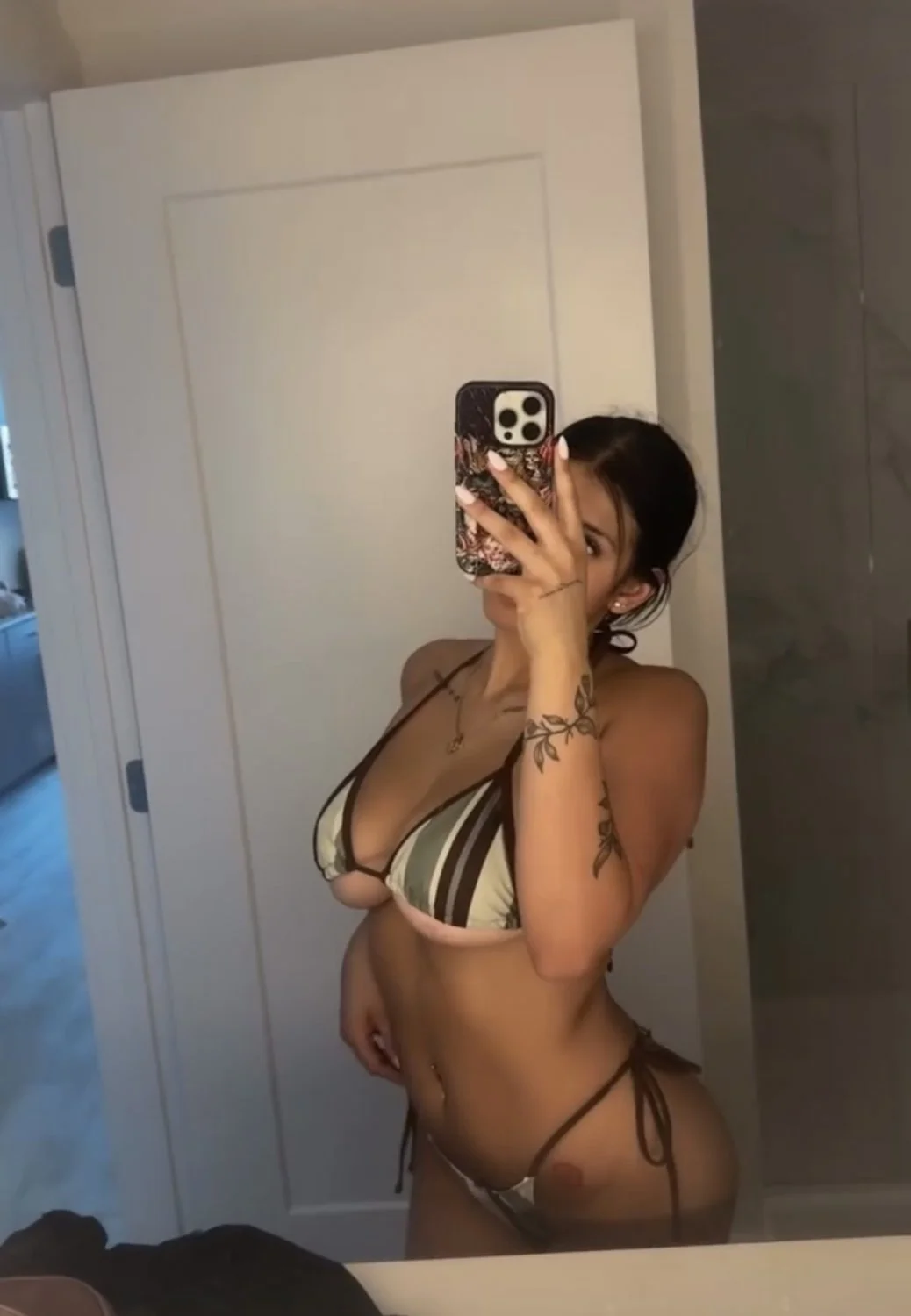 Miami teen with huge real perfect tits image 4