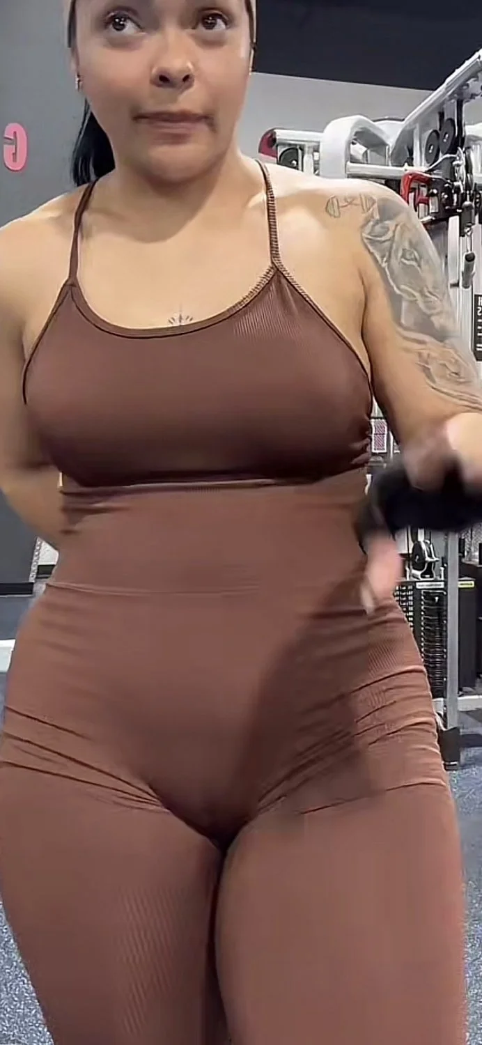 Sexy gym girls image 27