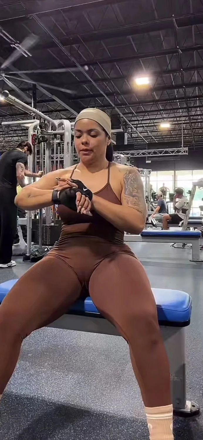 Sexy gym girls image 41