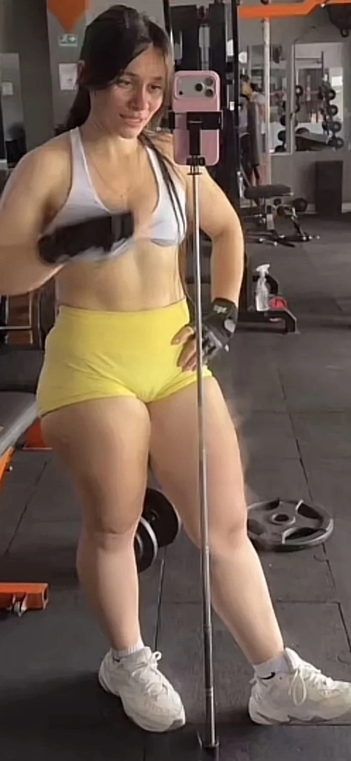 Sexy gym girls image 46