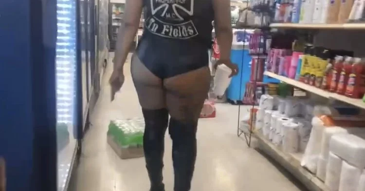 Thick Biker Chick With Cheeks Out ( Dm Full Video ) main image