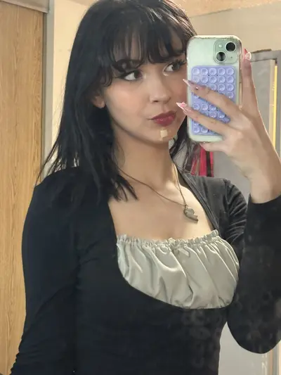 Brother’s 19 yr old gf exposed cover image