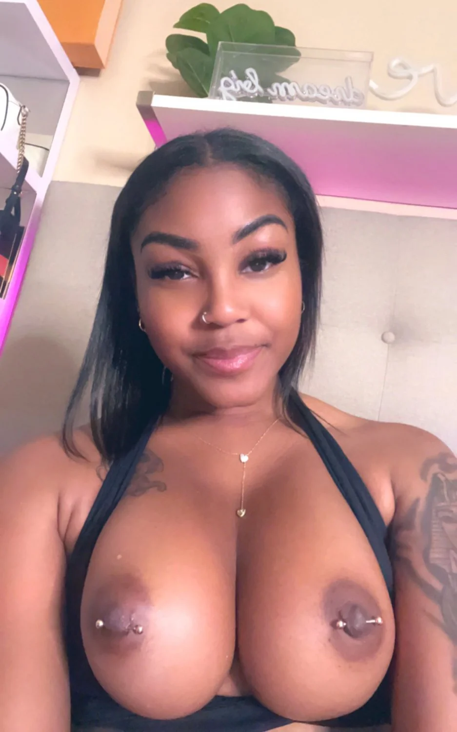 Gorgeous190 image 16