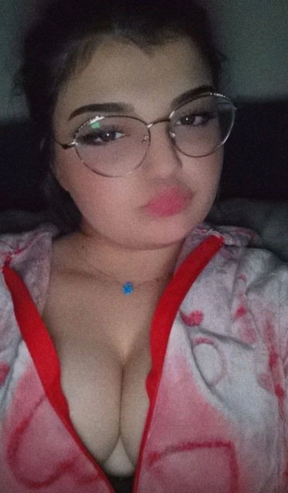 His daughter is a beautiful, dark-skinned Arab woman with a soft chest. image 9
