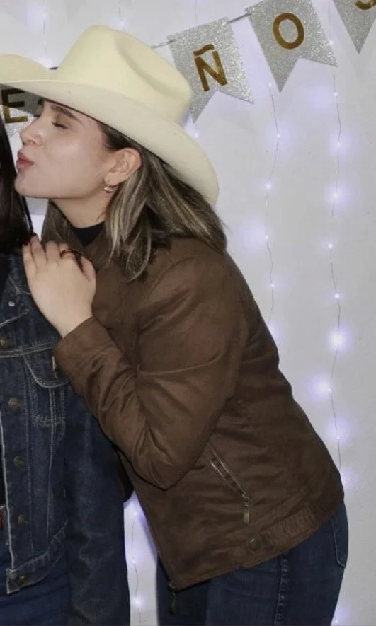 Karla the whore - share everywhere image 11