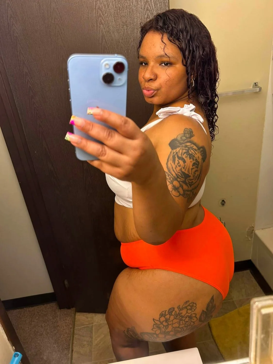 Made for gooning 💦🍆 And going balls deep ! image 13