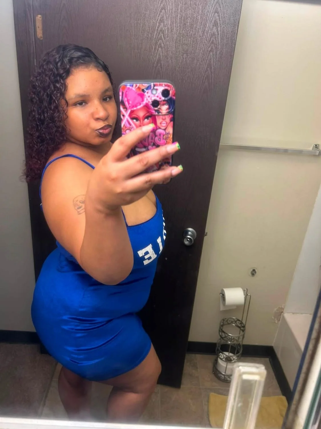 Made for gooning 💦🍆 And going balls deep ! image 17