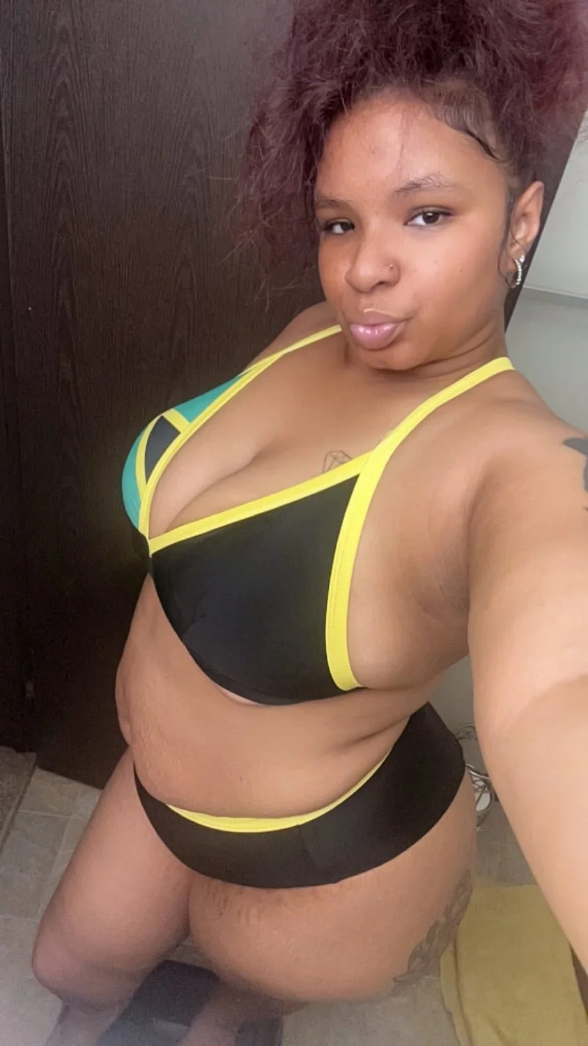 Made for gooning 💦🍆 And going balls deep ! image 20