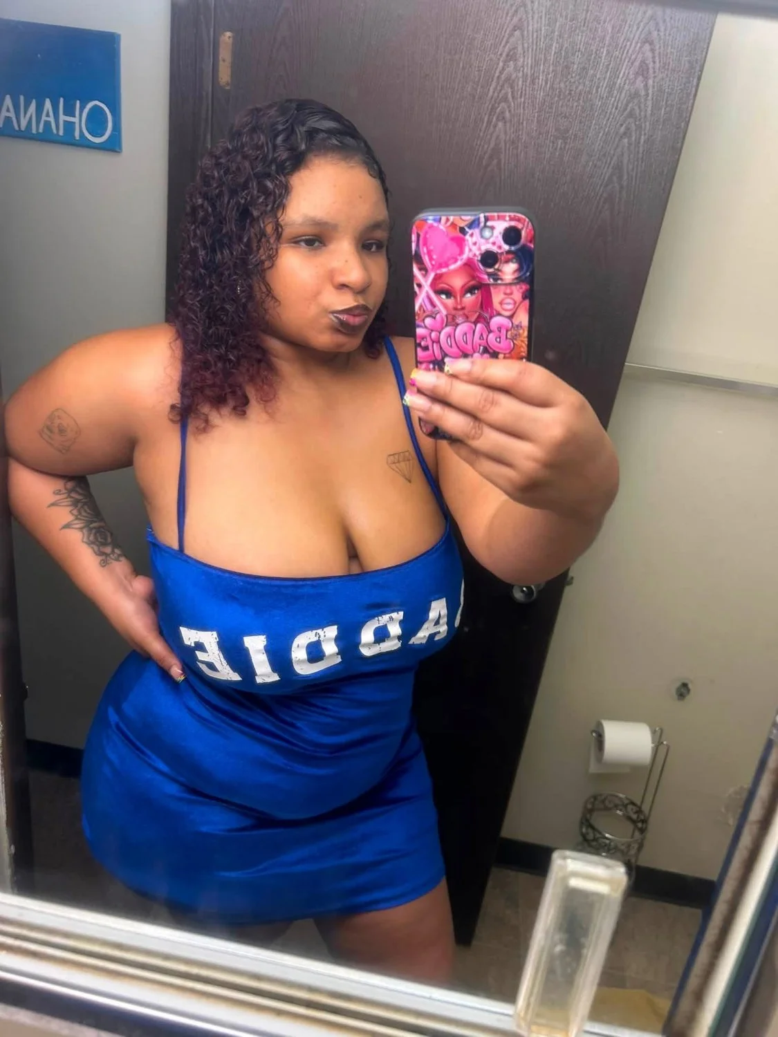 Made for gooning 💦🍆 And going balls deep ! image 6