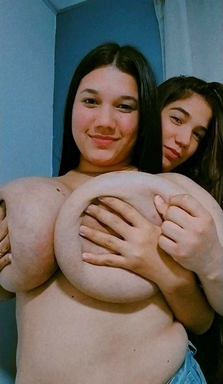 Pendeja gordibuena con enormes y gigantes tetas con su amiga trolas putitas image 1