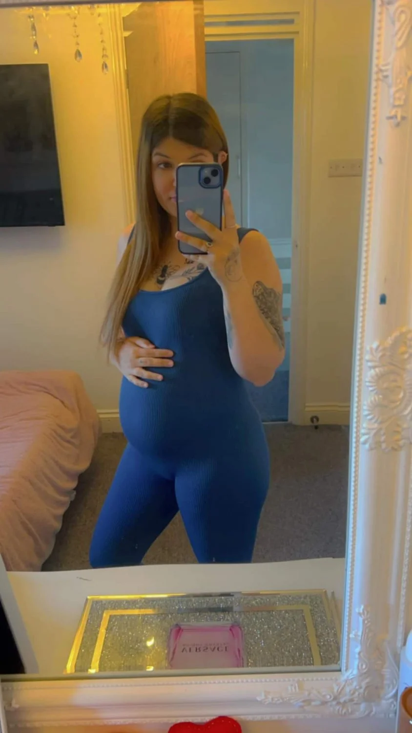 Webslut demi main image