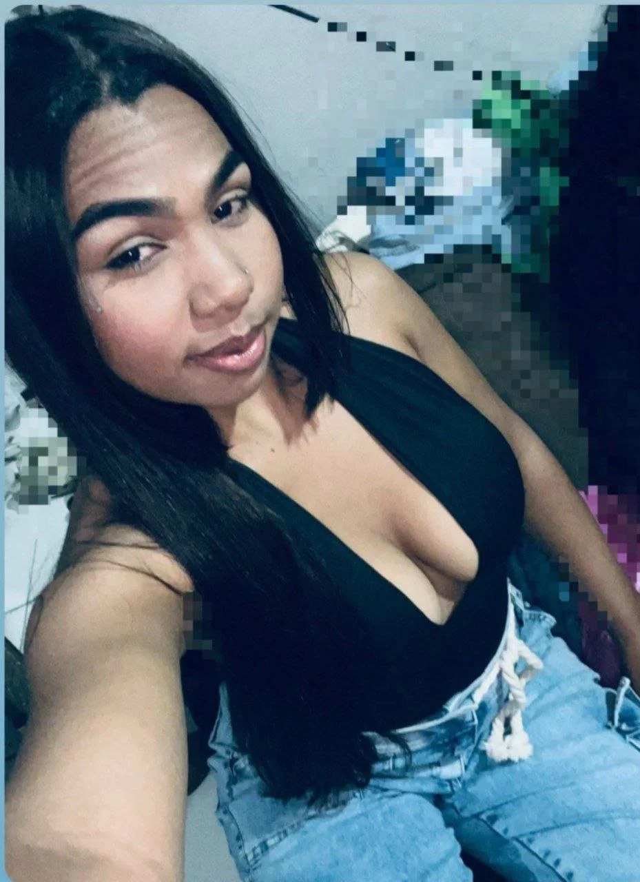 O ex vazou a neguinha puta main image