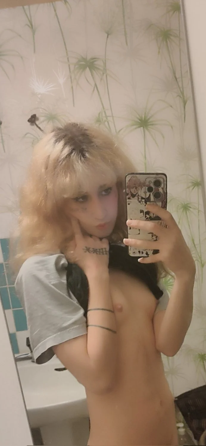 Trannies image 27