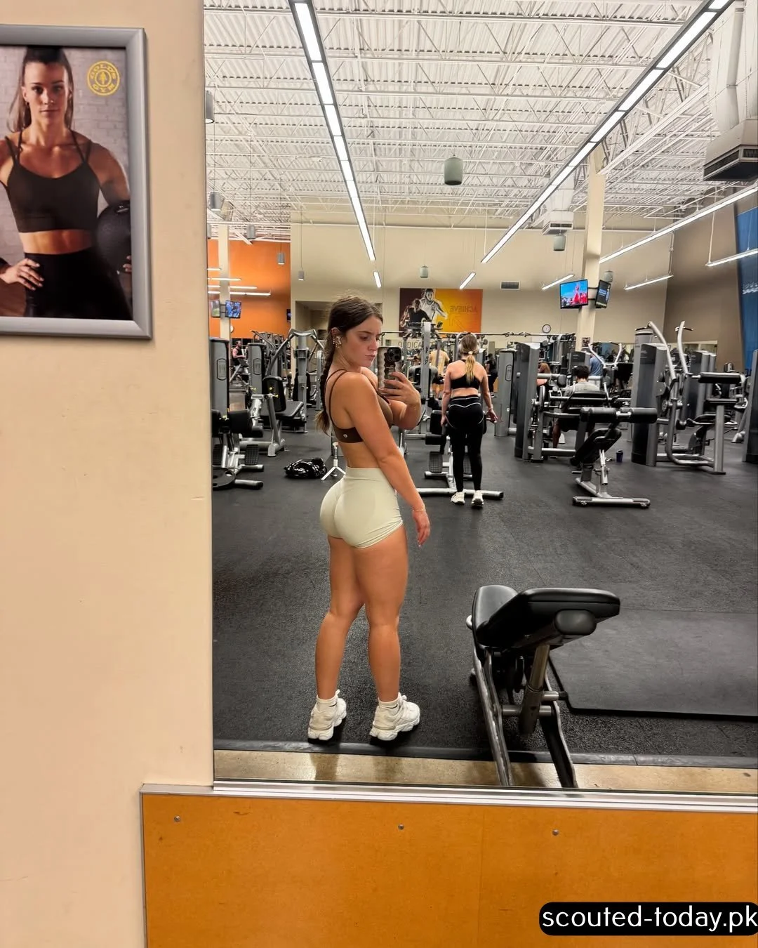 Blonde Fit Girl image 7
