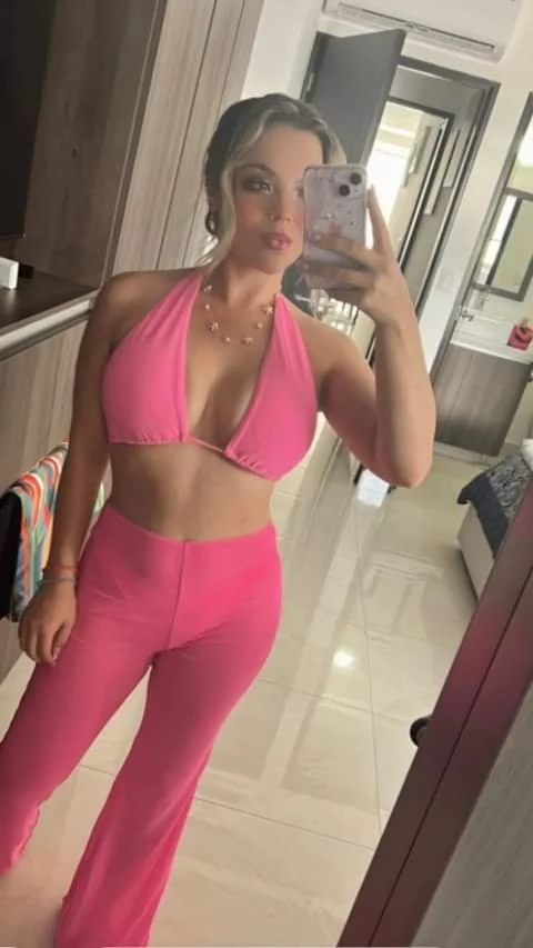 La puta tetona de Luisa Fernanda image 4
