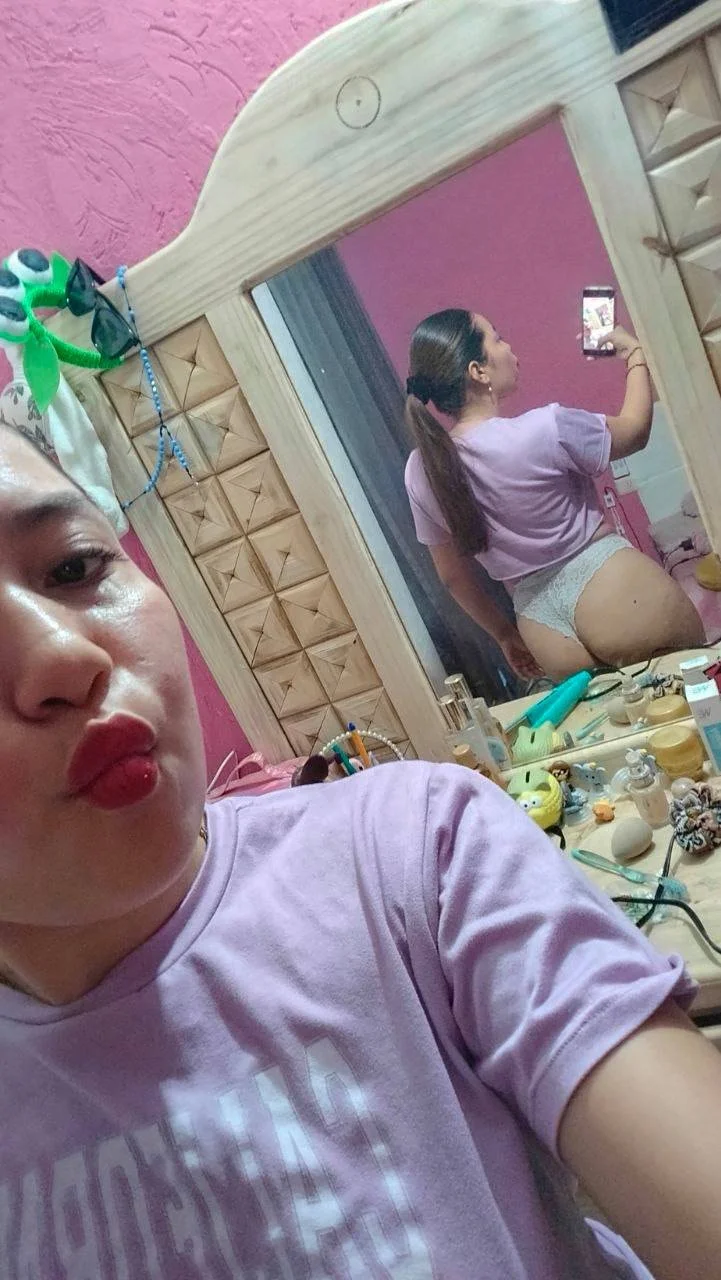 Angie Valeria image 3
