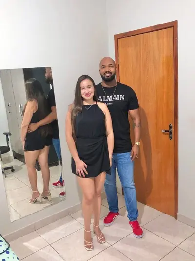 Corno filmou a esposa gostosa e vazou a safada. Casal caiu na net fudendo e a puta foi exposta cover image