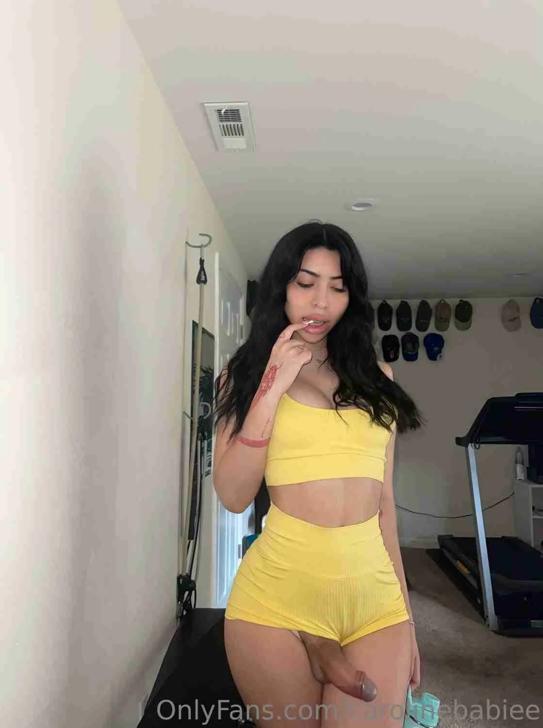 Caroline Babiee. The meat on er is so juicy 🤤😇 image 34