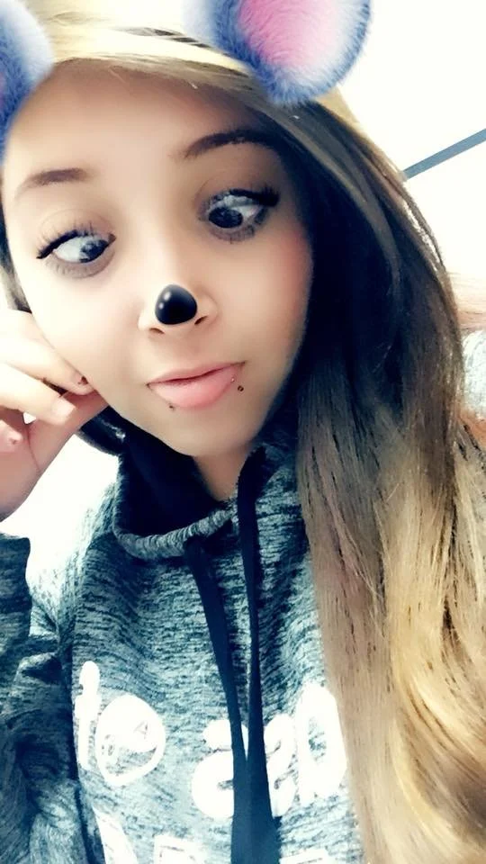 -getting his girl to suck my thumb and post it on her Snapchat story- image 5