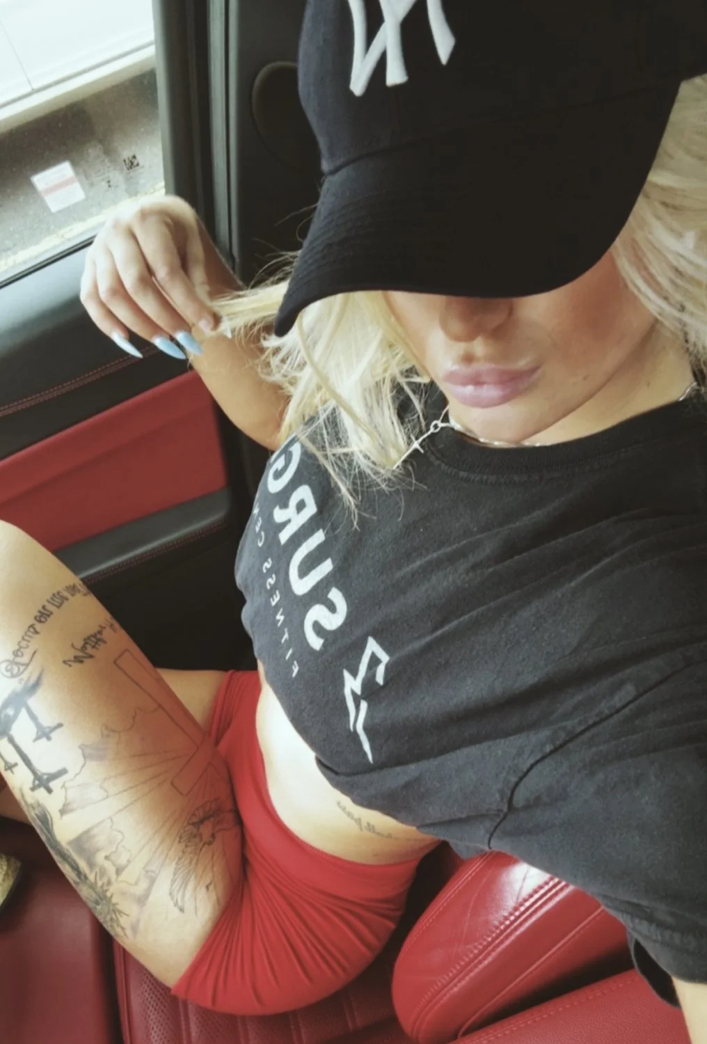 Human sex-doll Lauren image 11