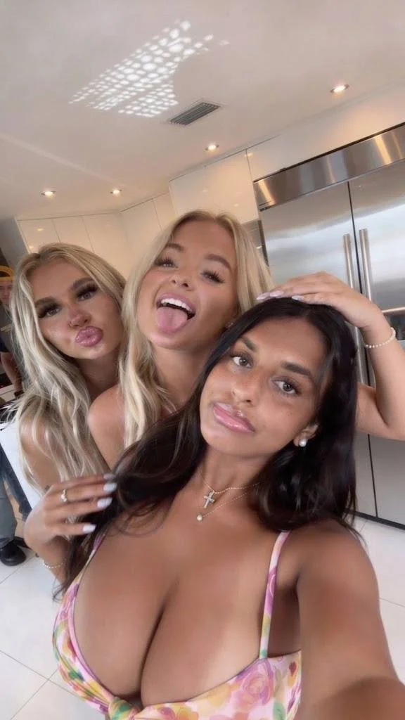 I'm obsessed! Help me find her nude content image 3
