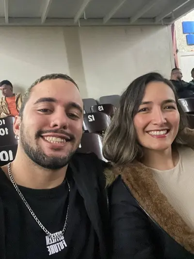 Corno vazou a esposa submissa dando muito e mamando a rola no carro cover image