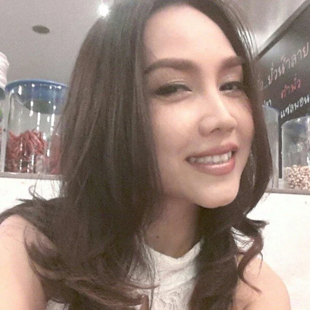 Thai schoolteacher-mom's affair with her student image 15