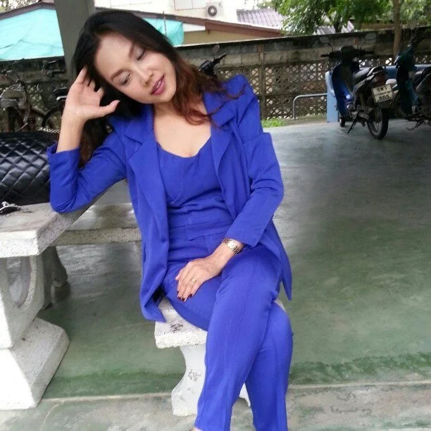 Thai schoolteacher-mom's affair with her student image 17