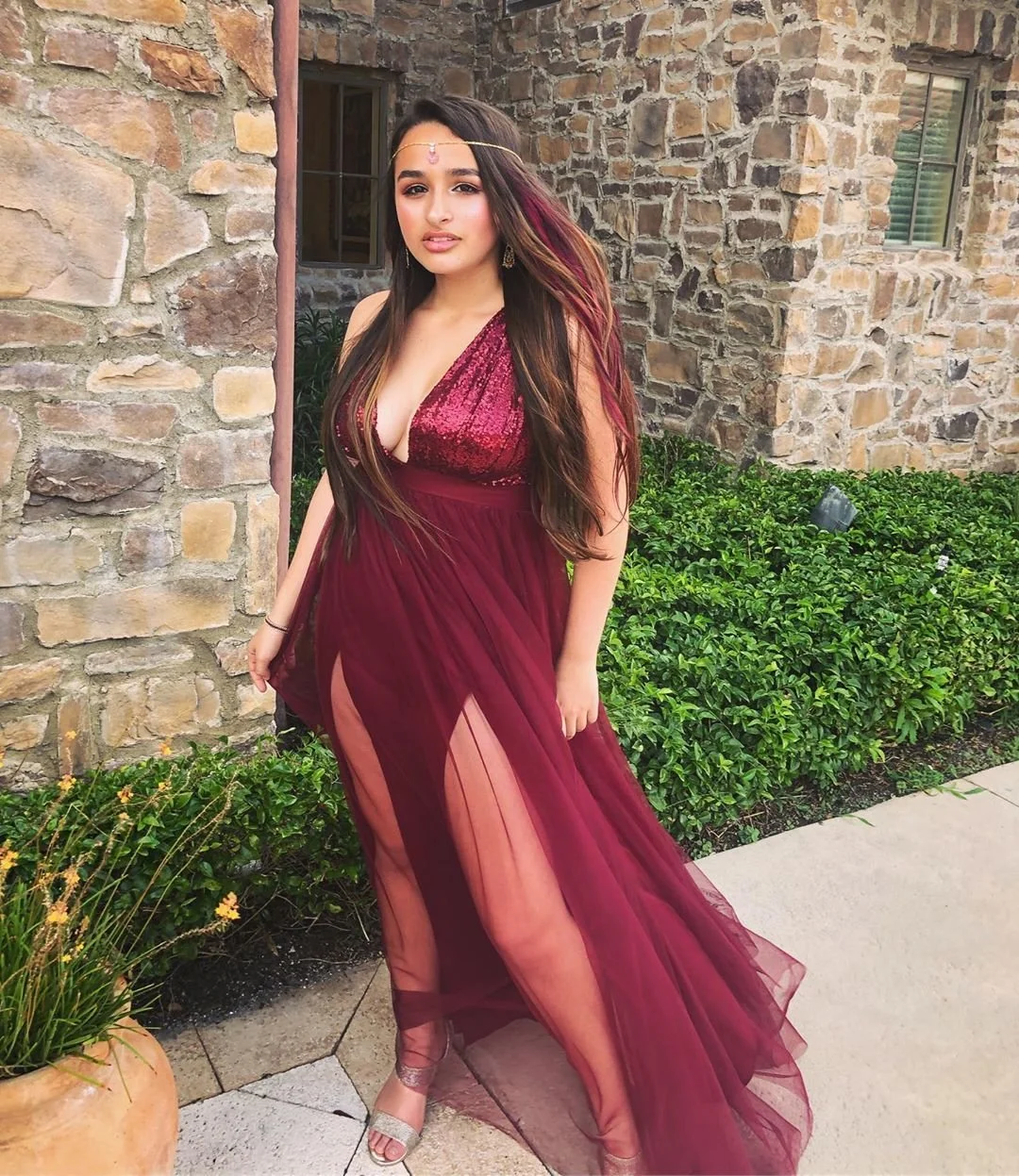 Jazz Jennings sexy feet image 5