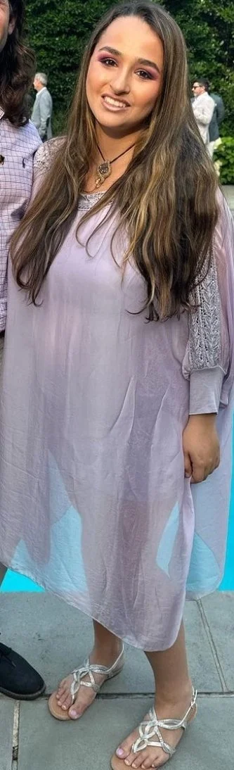 Jazz Jennings sexy feet image 9