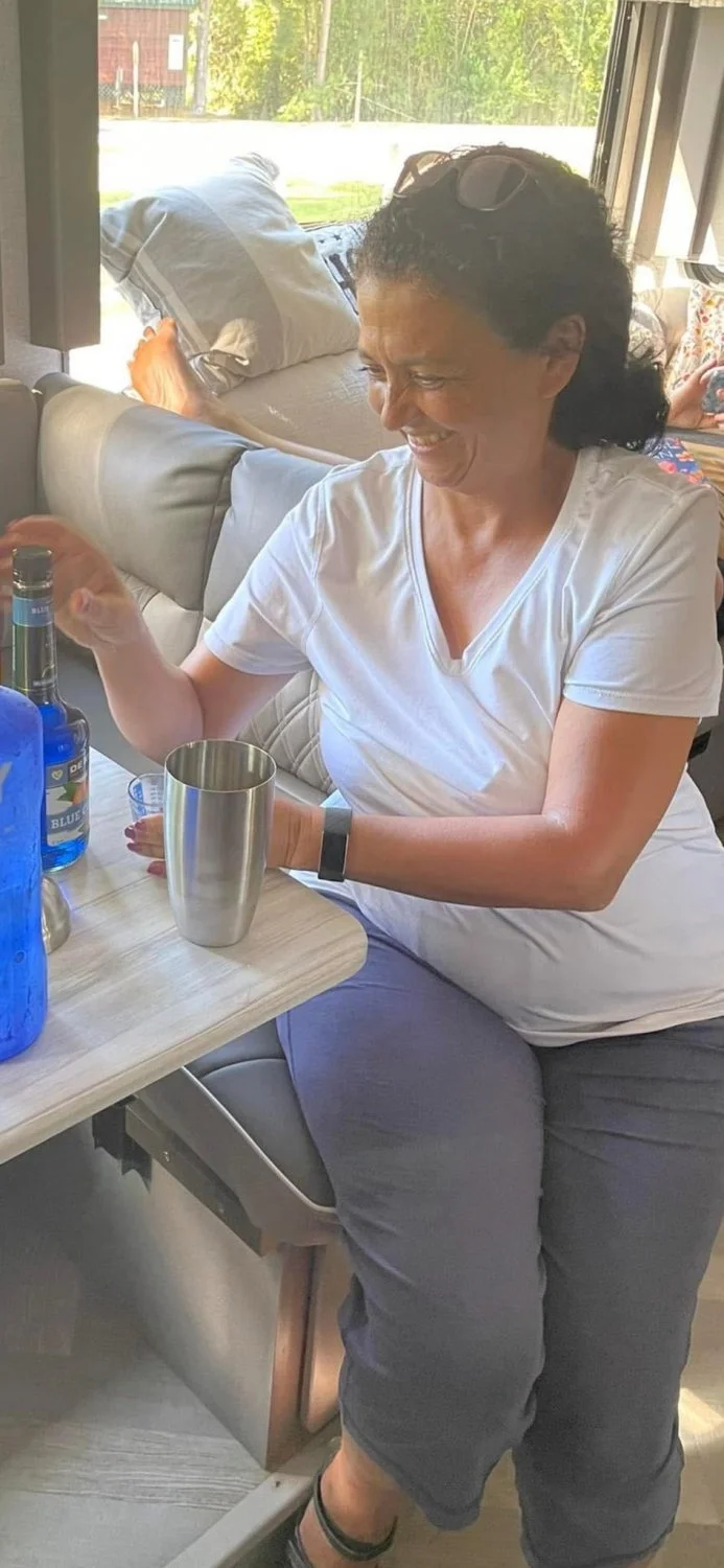Exposing a thick indian MILF 🥵 image 9