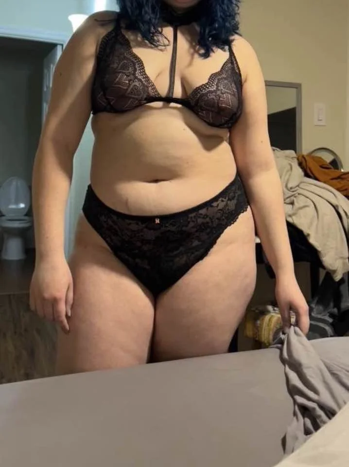 Piggy 🐽 cuck gf image 5