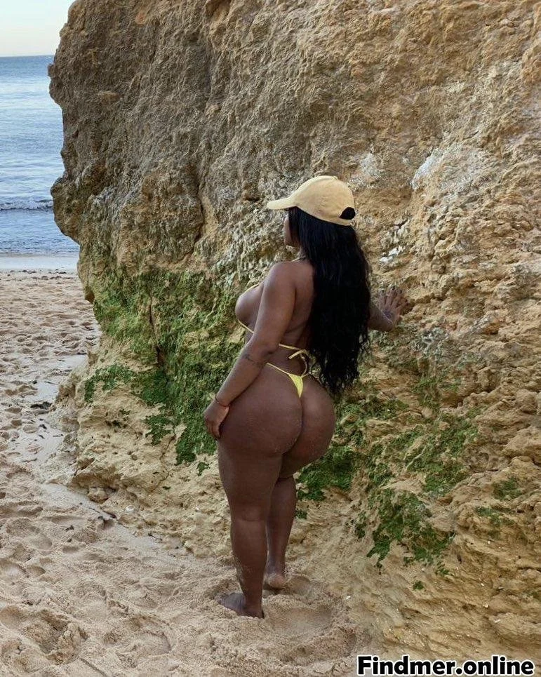 Tremenda culo esta negra!! image 6