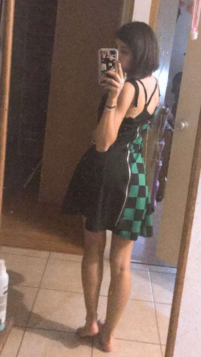 Esta morrita flaquita es toda una puta con un rico culito image 16