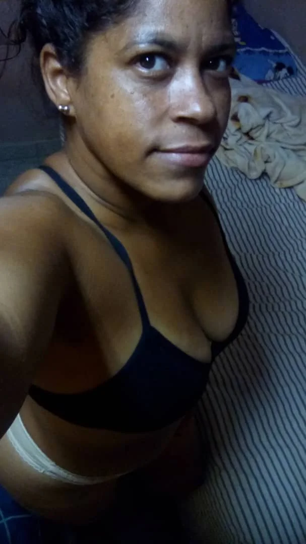 CUBA PAIS DE LAS PUTAS MAS CALIENTES LES PRESENTO A MI AMIGA Y NOVIA DAINA COMENTÉN SI LES GUSTA image 25