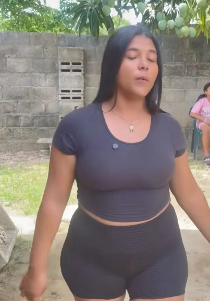 Gorda culona morena image 2