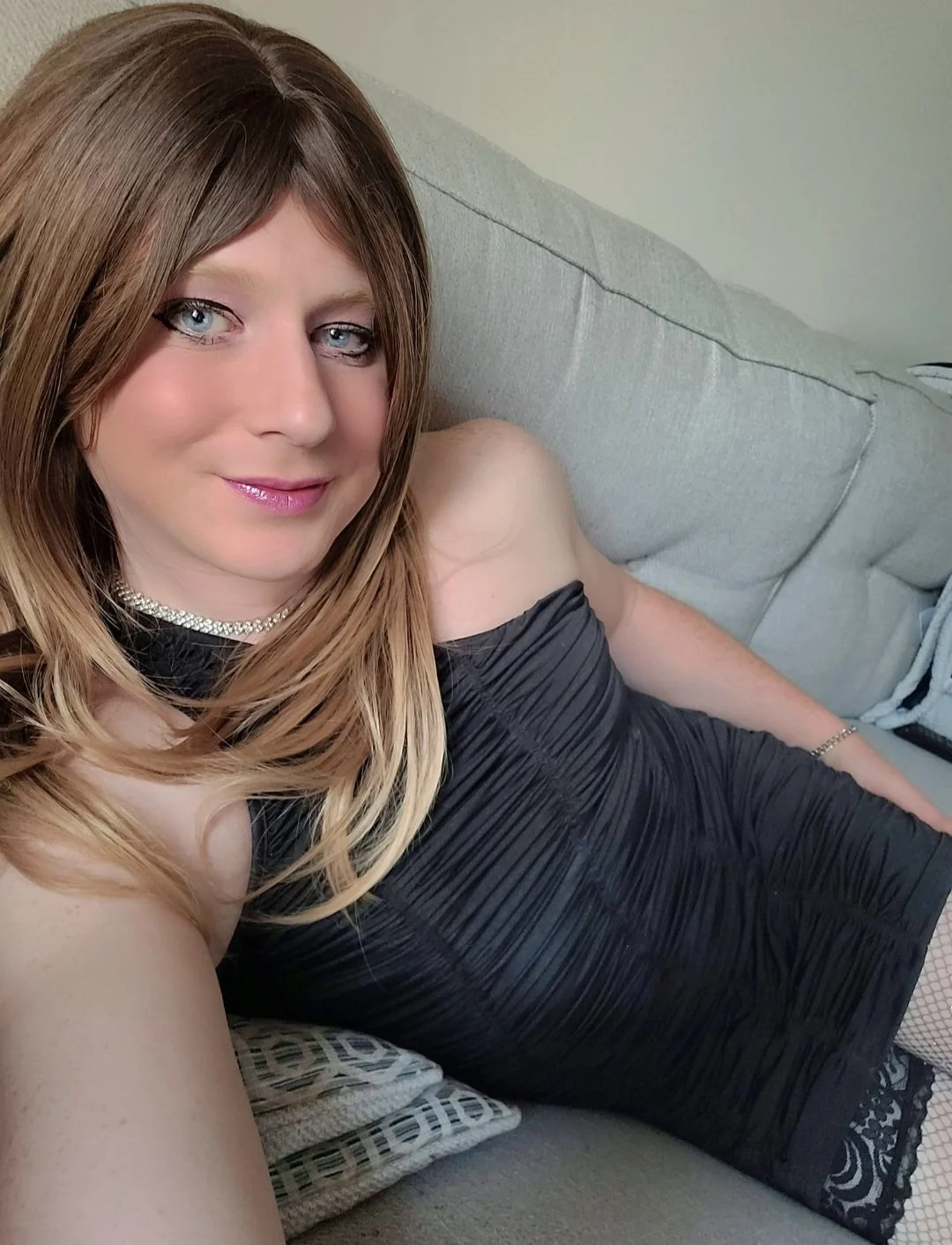 Sissy Zoe again x image 30