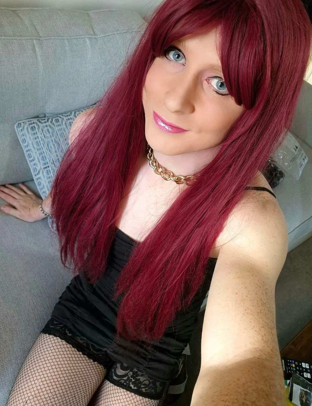 Sissy Zoe again x image 4