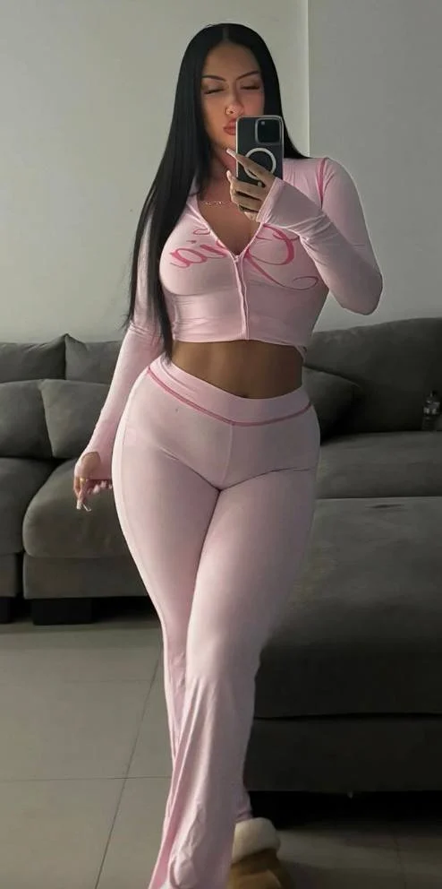 HER JUICY ASS main image