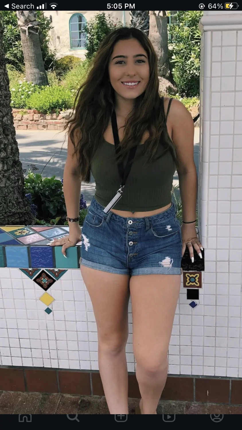 Meet sydney, always loved her tight stomach with thick thighs and very busty. image 4