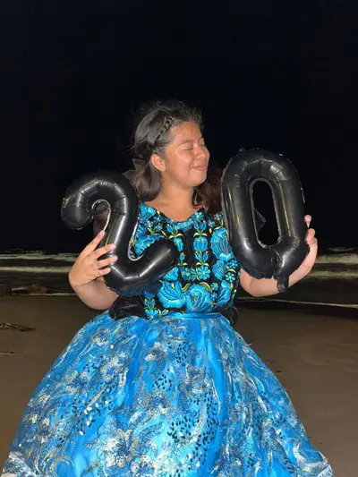 Paola mil Córdova cover image