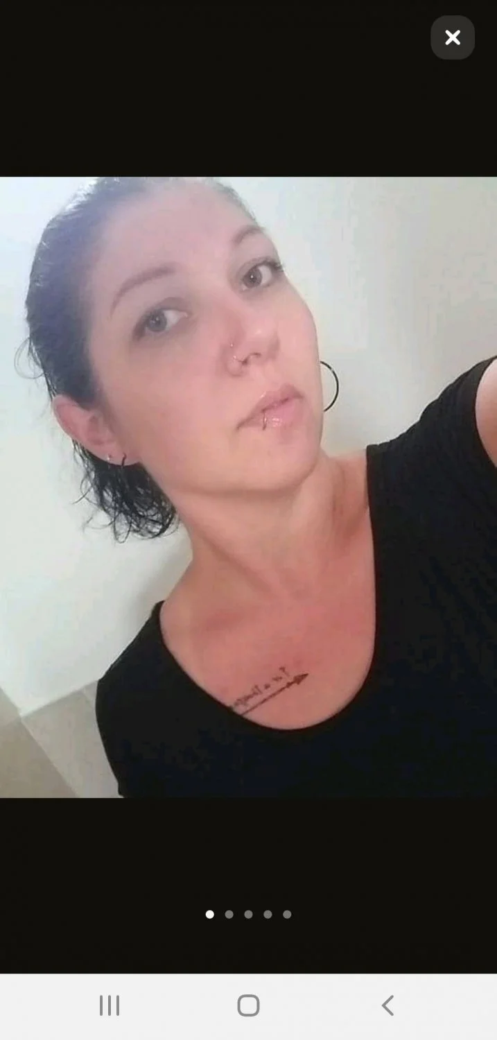 Se cambió el nombre despues regalarse a un desconocido la doctora petera rosarina jajajjaja image 22
