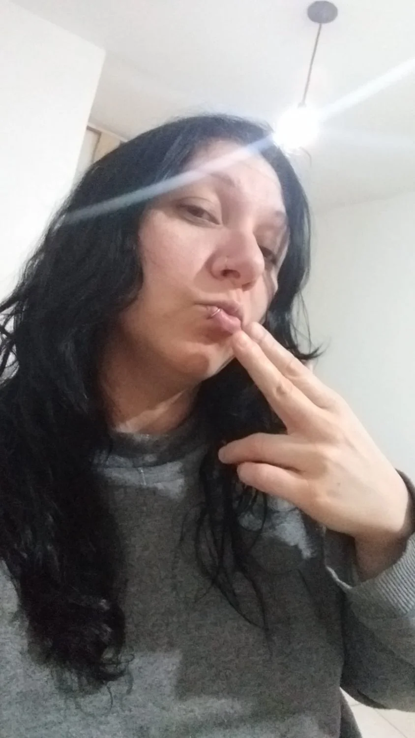 Se cambió el nombre despues regalarse a un desconocido la doctora petera rosarina jajajjaja image 42