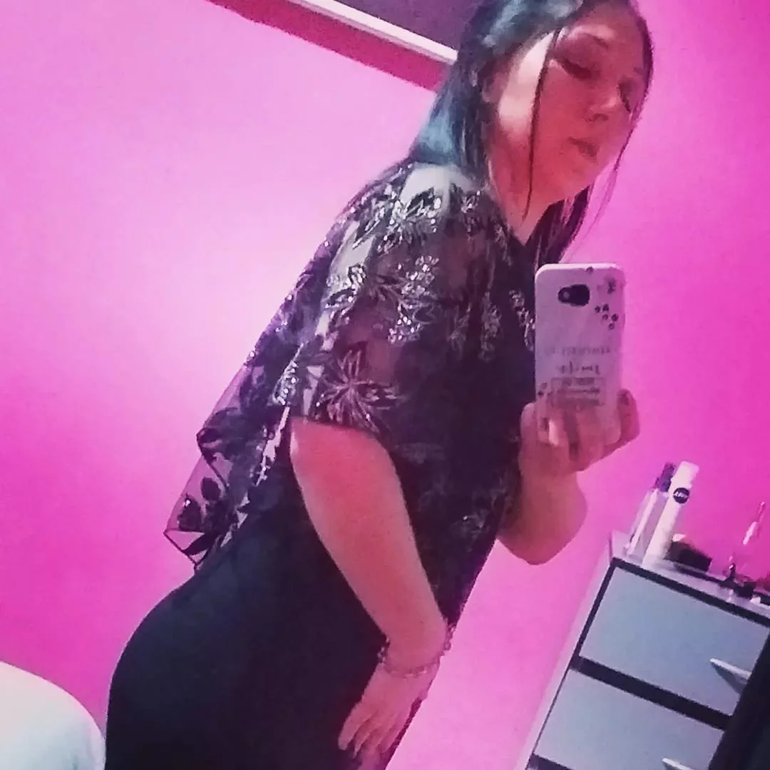Se cambió el nombre despues regalarse a un desconocido la doctora petera rosarina jajajjaja image 45