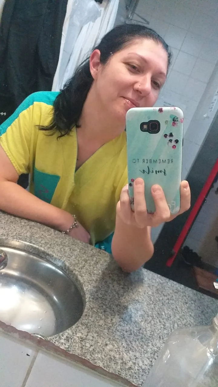 Se cambió el nombre despues regalarse a un desconocido la doctora petera rosarina jajajjaja image 48