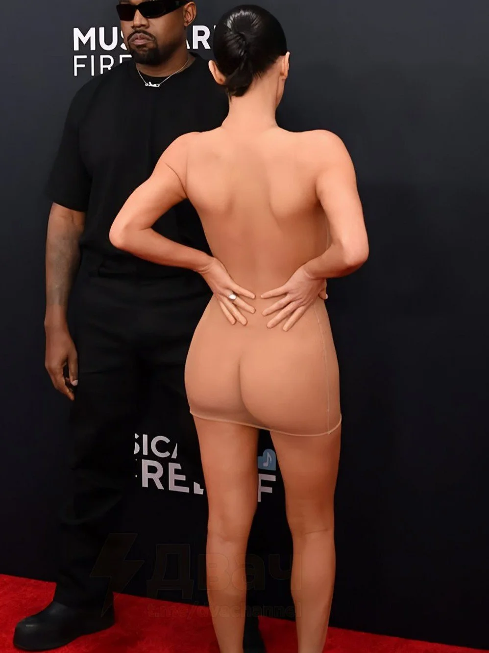 Kanye West Wife Naked See-Through (Bianca Censori) image 10
