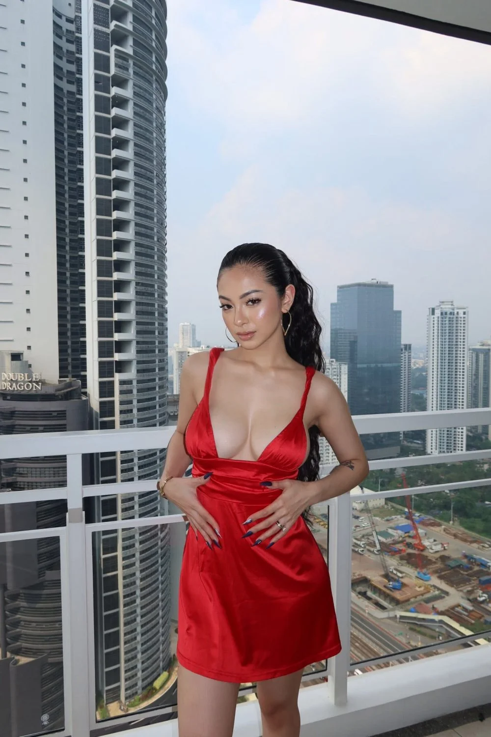 Asian Pinay MILF image 3