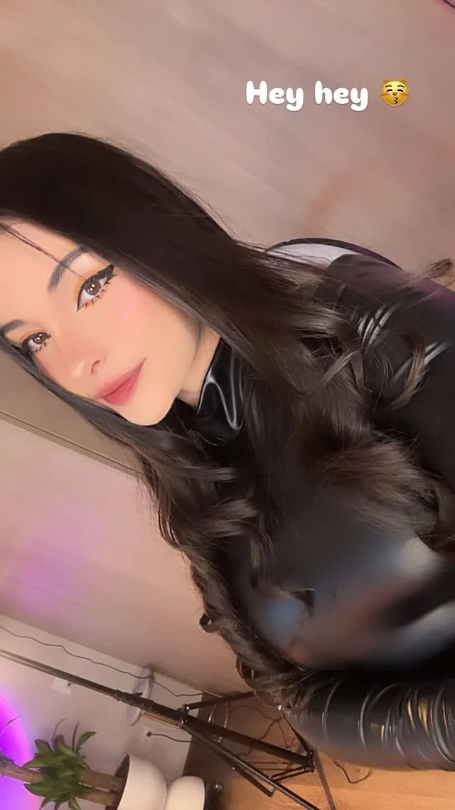 Lau [Perfect Girl] image 7