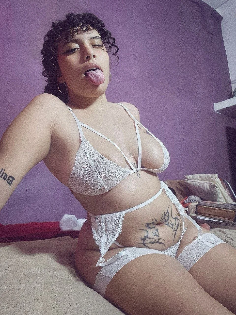Sele Rica Cubana Culona image 6